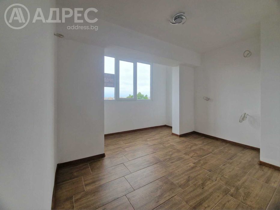 Двустаен апартамент, Родина 2, 61 кв.м., ет. 6/8, след ремонт