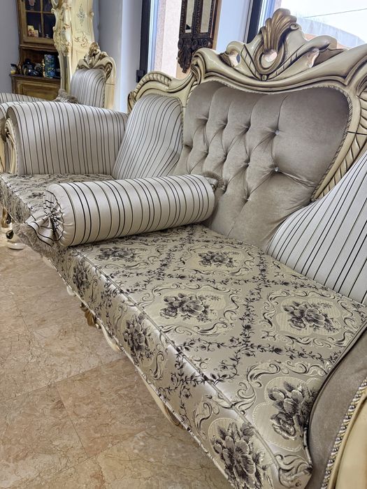 Set canapea cu fotolii si masa stil baroc venetian
