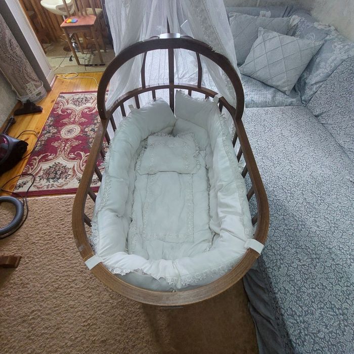 Детская люлька в хорошем состоянии