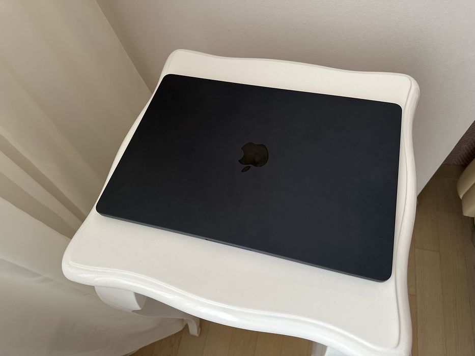 Macbook Air 15', М2