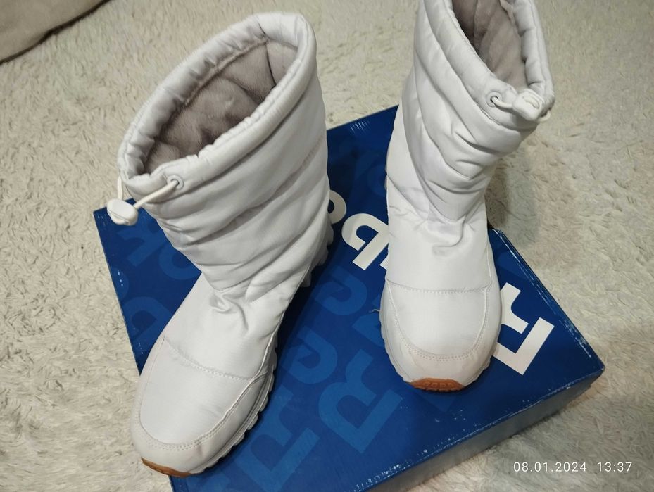 женские сапоги-дутики