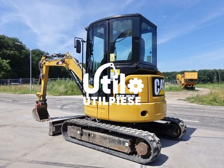 Dezmembrare Excavator Caterpillar 303 303.5 304 301.5 302.5 + piese