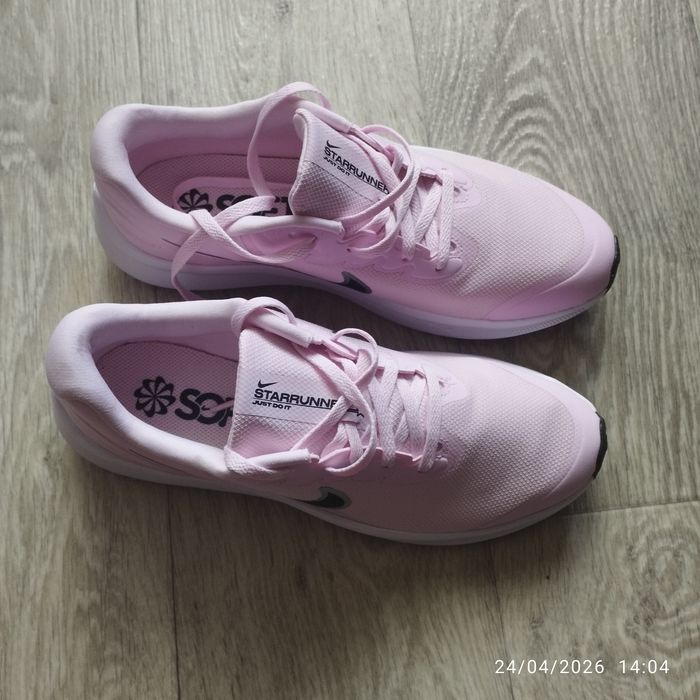 Нови дамски оригинални маратонки Найк номер 39