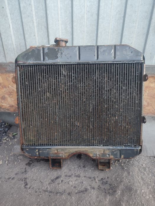 Продам Радиатор на Уаз