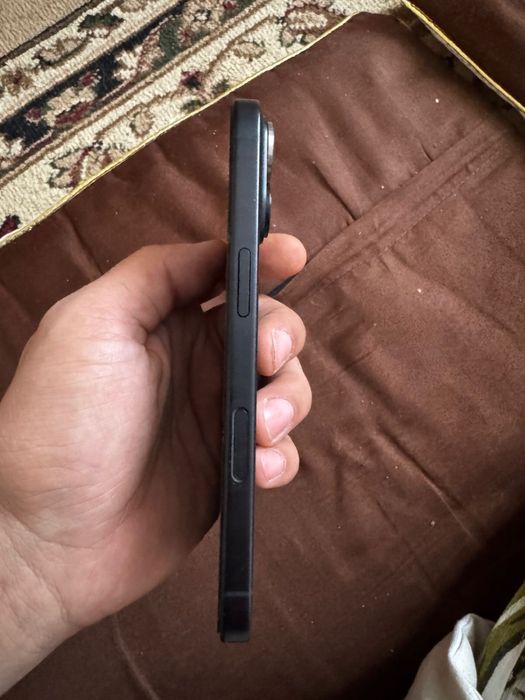 Продам айфон 16.