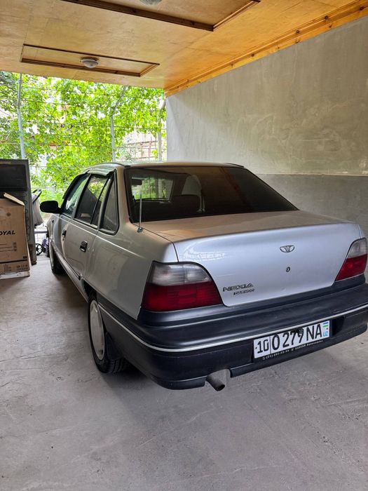 Nexia 1 sotiladi srochna ideal 2002 yil