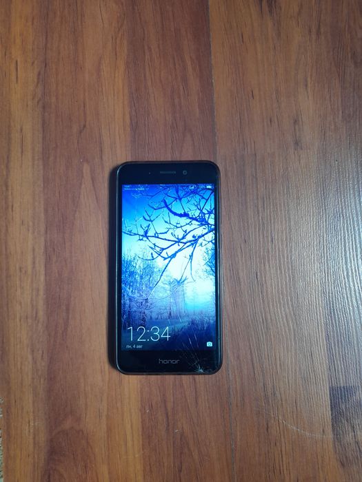 Телефон хонор 6с про