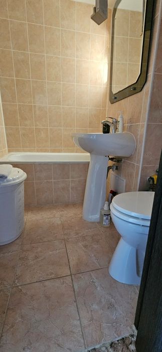 De închiriat apartament 2 camere