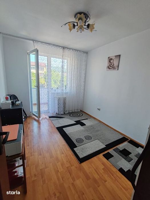 Apartament 4 camere decomandat, 100 mp, etaj 1, mobilat / utilat, zona