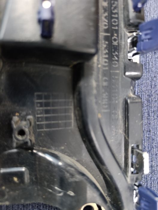 Продам решетку tayota highlander