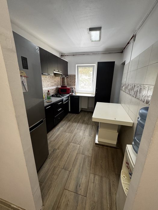 Apartament de închiriat – 3 camere