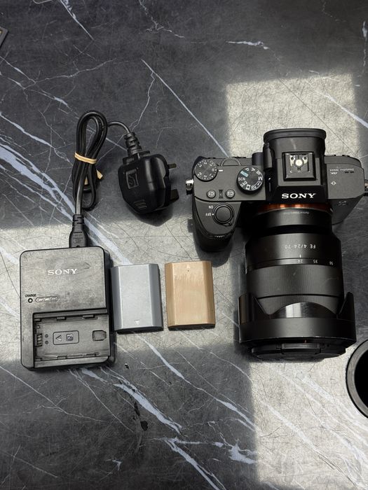 Sony A7 III 4K 24-70mm F4 OSS Zeiss FullFrame kamera | Iphone