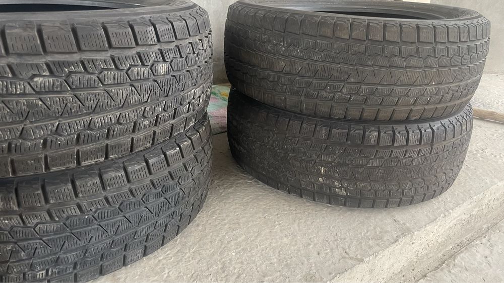 Highlander 235/55/20 Yokohama