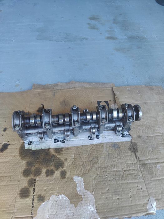 ax cu came și tacheți