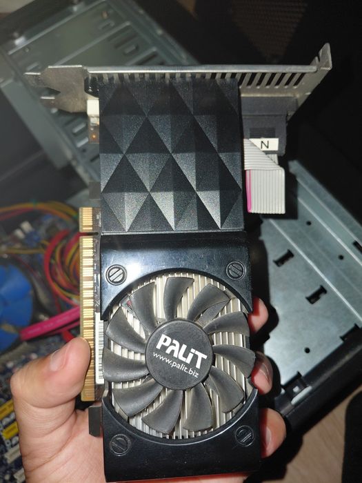 Видео карта GT630 1gb памяти