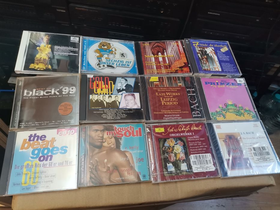 Pachet cd uri cd player muzica black etc
