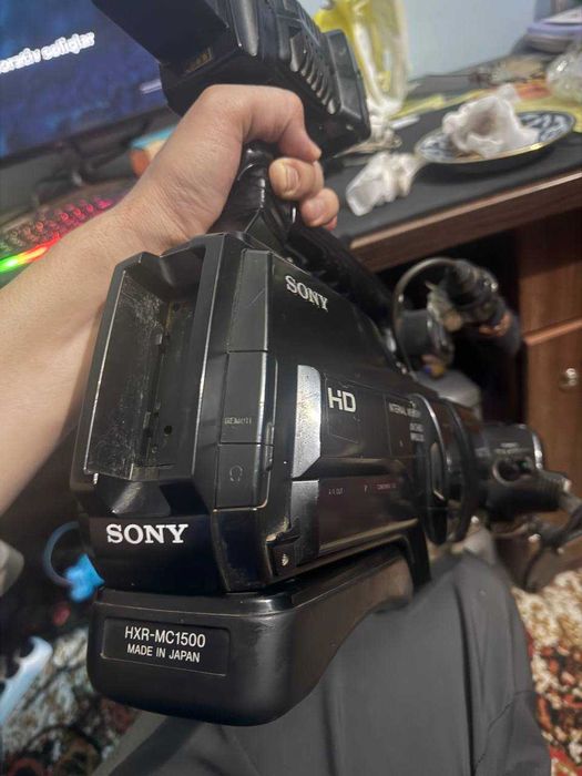 SONY 1500 HD xolati yaxshi