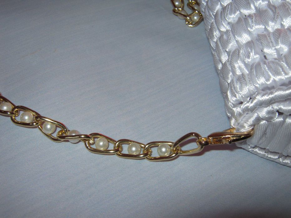 Дамски сатенени чанти