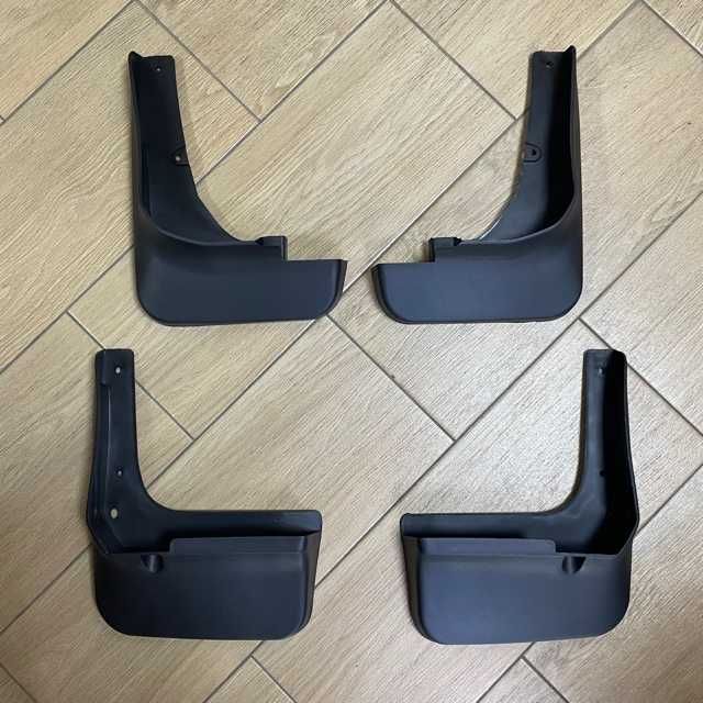 Брызговик на Toyota Highlander