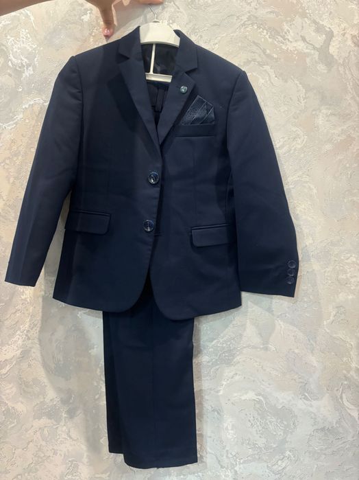 Костюм тройка на первоклассника