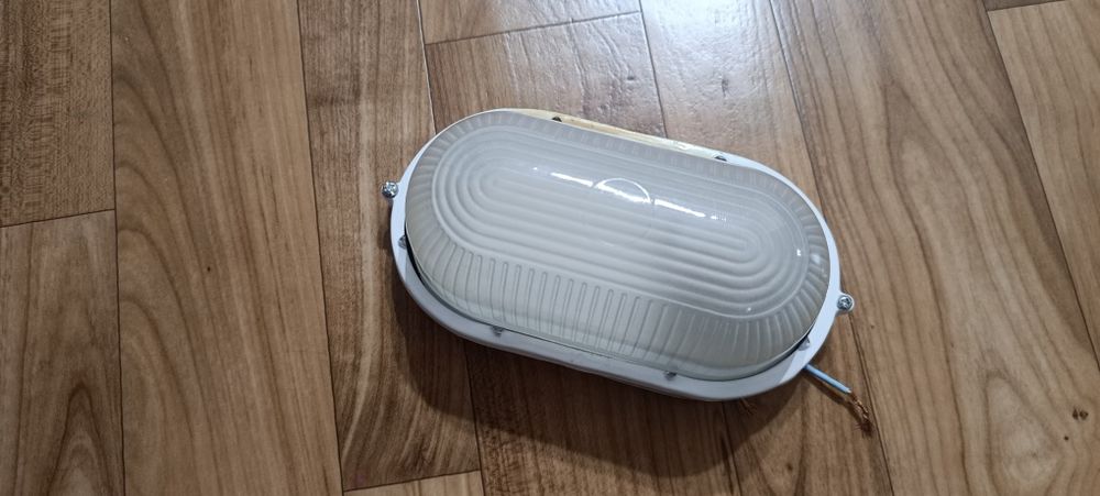 Срочно продам герметичный , светельник!