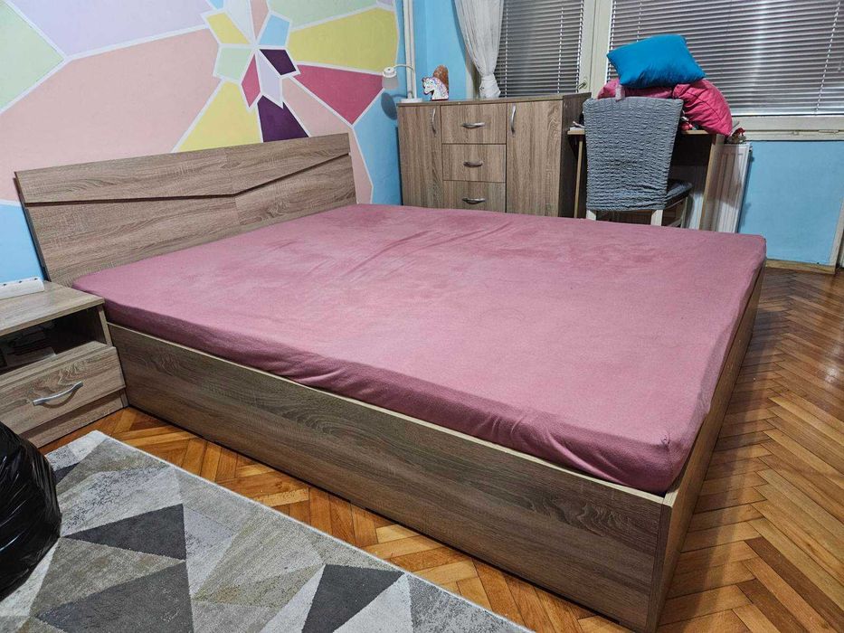 Легло 160/200 с матрак и повдигащ механизъм