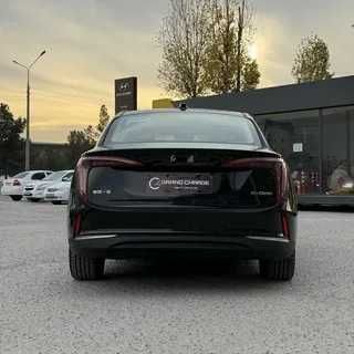 hongqi e-qm5 450 pad zakaz