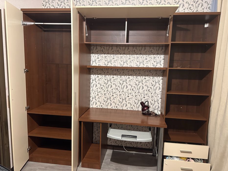 Детская стенка с компьютерным столом