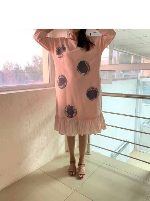 Платье розовое свободное