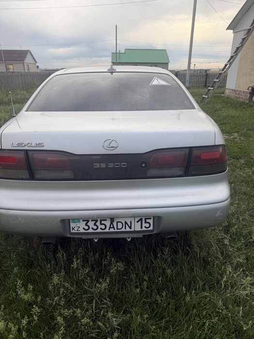 Продам машину лексус gs300