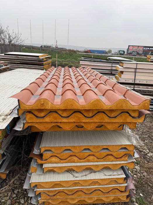 Panouri Sandwich Acoperis Imitație Țiglă/Lindab