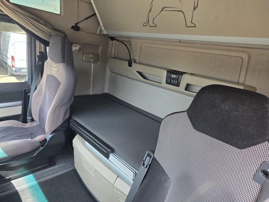 MAN TGX 18.500 + KRONE Mega – ansamblu complet