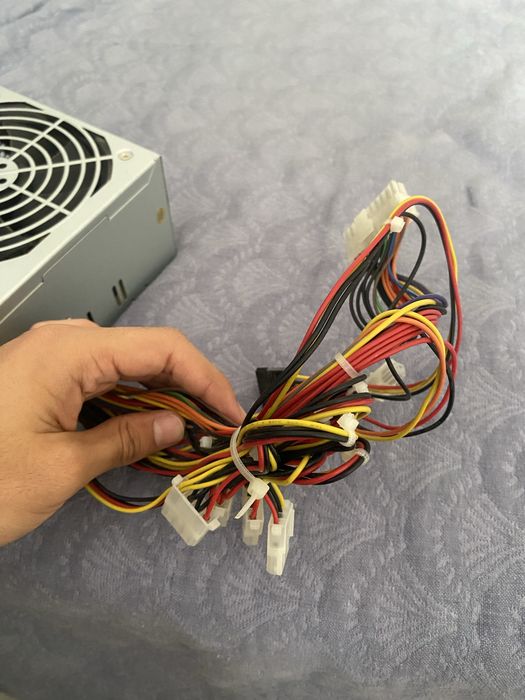 Продаю блок питание fsp atx-400 ватт