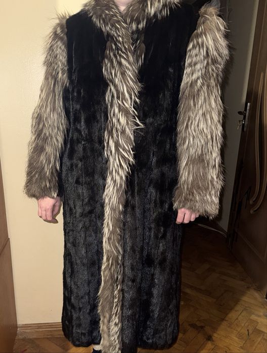 Blană vizon naturală lungă cu vulpe argintie – M/L – 5.000 lei