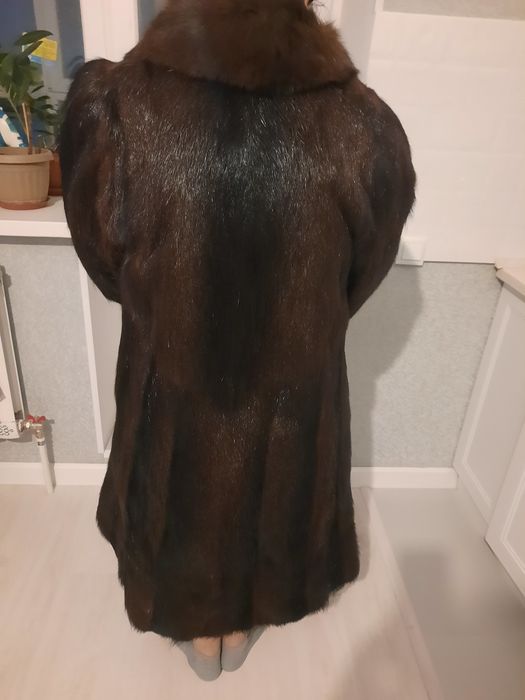Продаётся  шуба нутрия