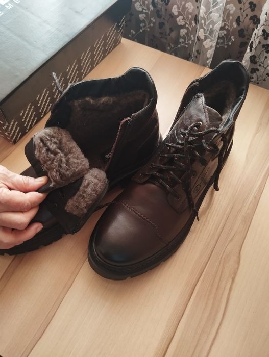 Продам зимние ботинки.