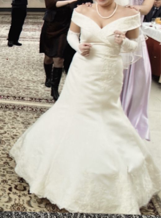 Свадебное платье 46