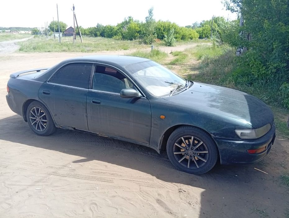 Автомобиль тайота Карина ЕД