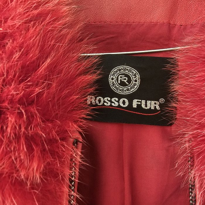 Vesta din blana rosie