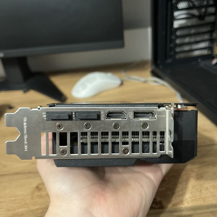 Asus Dual RX 6600 8GB