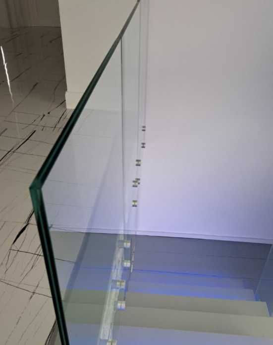 Balustrade interioare si exterioare