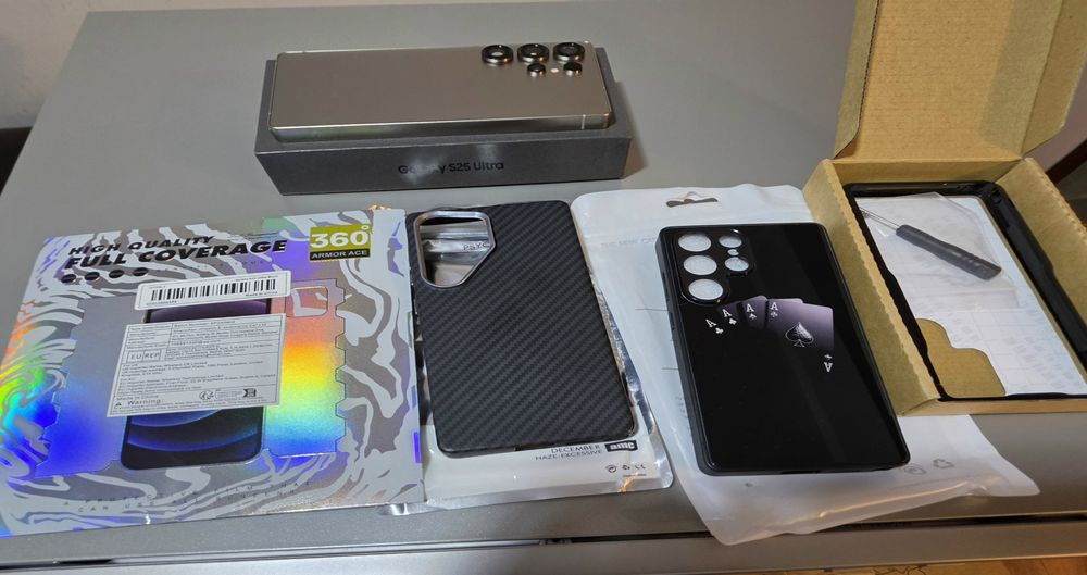 512 Gb Samsung Galaxy s 25 Ultra  никакви следи