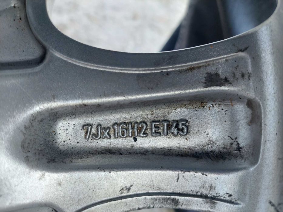 Нова джанта с гума 16 цола от ауди а6 ц5