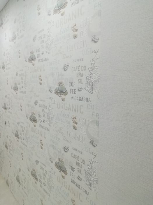 Поклейка обоев качественно