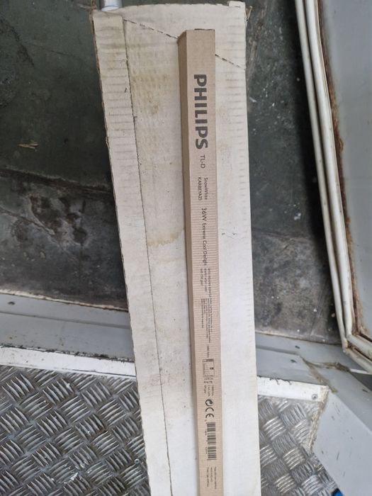 Tuburi Neon lumia  rece locatie de ridicare  in bucuresti