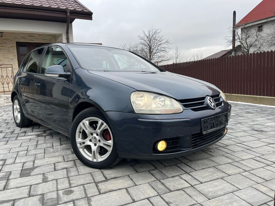 Vând vw Golf 5 2.0
