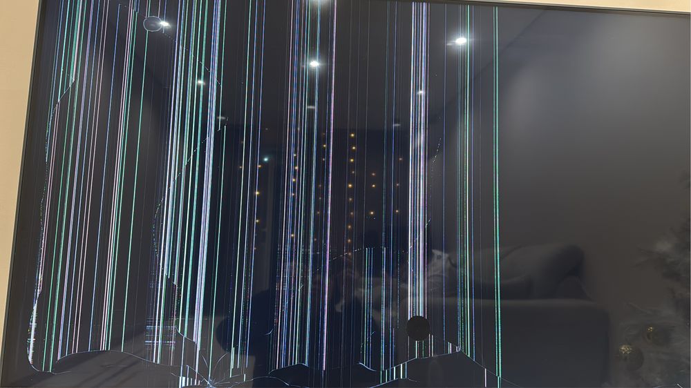 Продам телевизор на запчасти