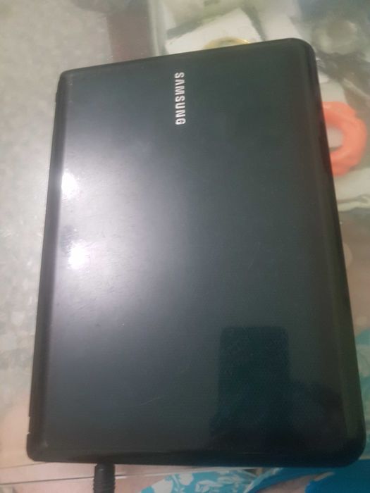 Нетбук Samsung N220 Plus(работает без проблем)