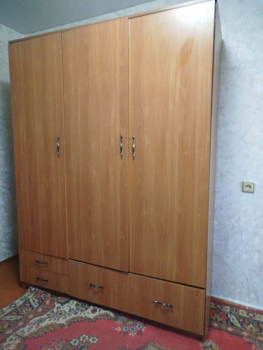 Отдам шкаф 200/150/60