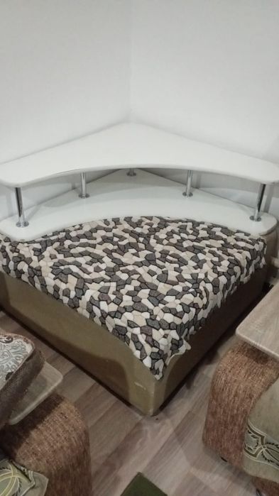 Продам диван угловой